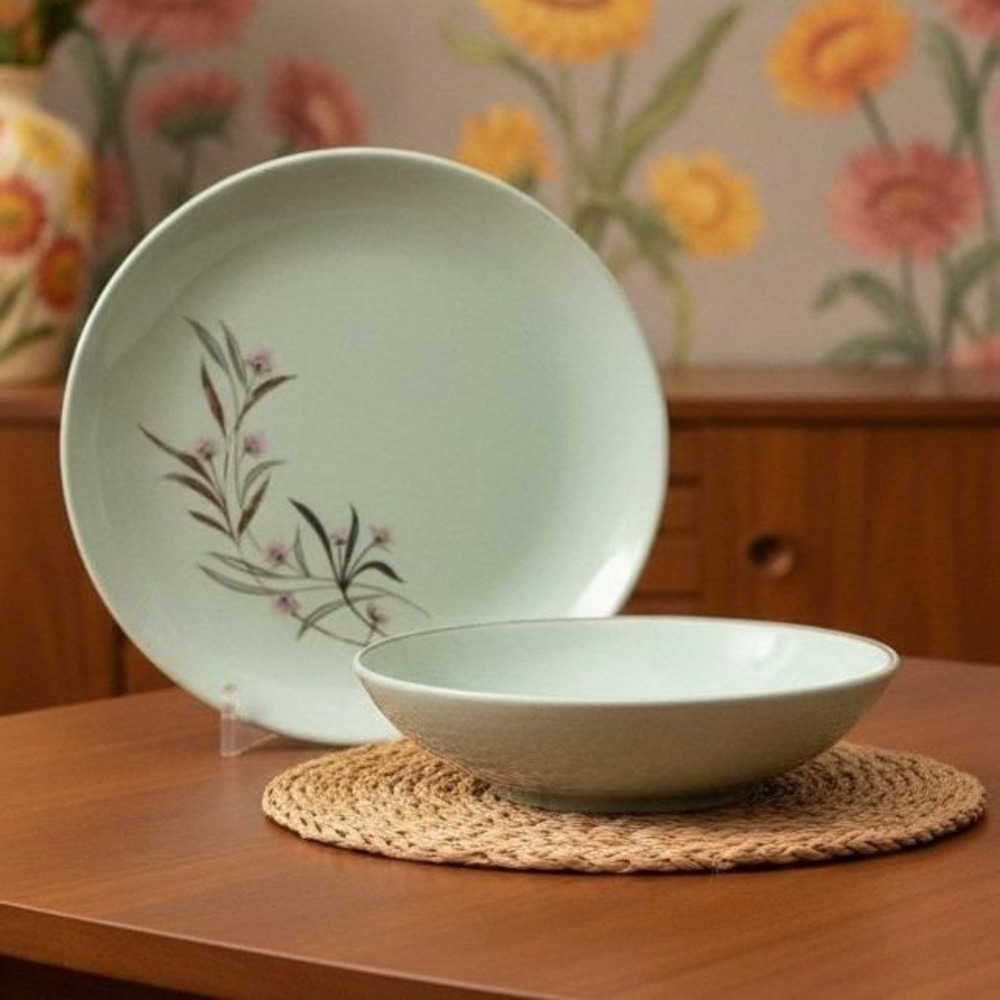 Universal Ballerina Mist‎ Strawflower Salad Bowl & Plate, Vintage Dinnerware